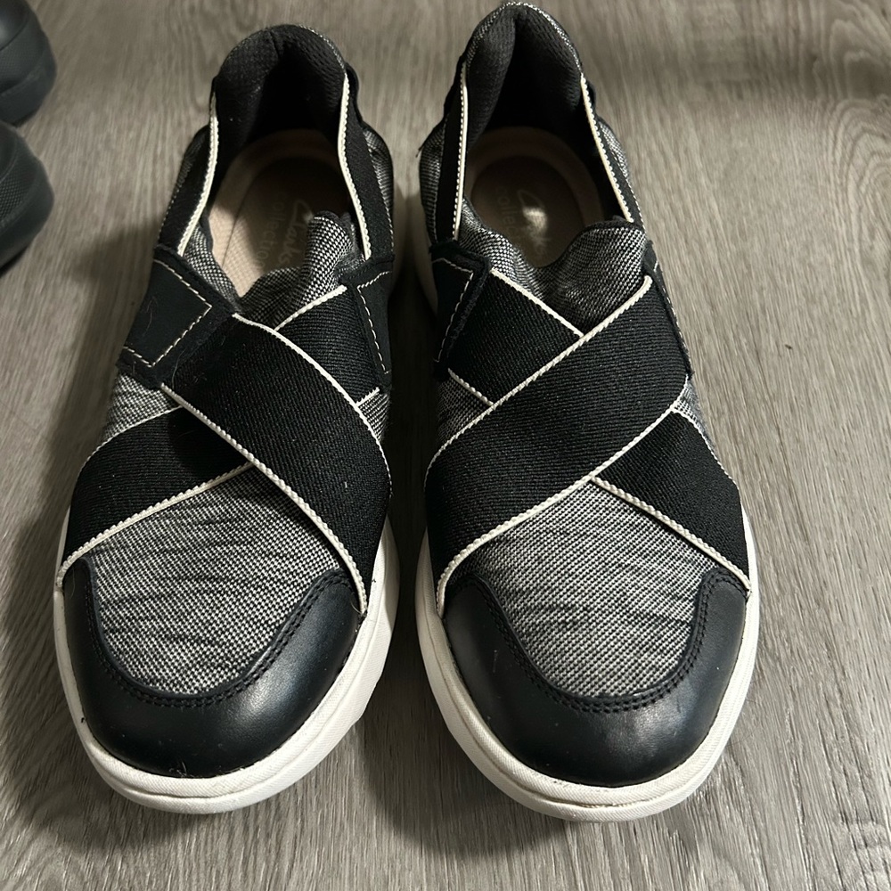 Women's Clarks Teagan Go Slip Ons 8